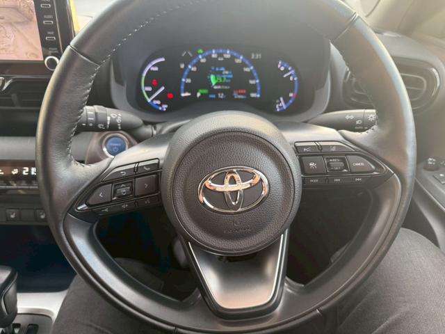 ヤリスクロス ハイブリッドZ ETC 全周囲カメラ クリアランスソナー オートクルーズコントロール レーンアシスト パワーシート 衝突被害軽減システム TV オートマチックハイビーム オートライト LEDヘッドランプ(3枚目)