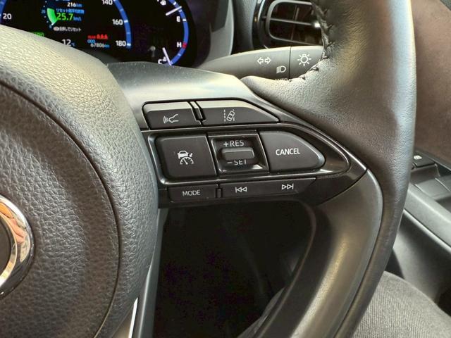 ヤリスクロス ハイブリッドZ ETC 全周囲カメラ クリアランスソナー オートクルーズコントロール レーンアシスト パワーシート 衝突被害軽減システム TV オートマチックハイビーム オートライト LEDヘッドランプ(11枚目)