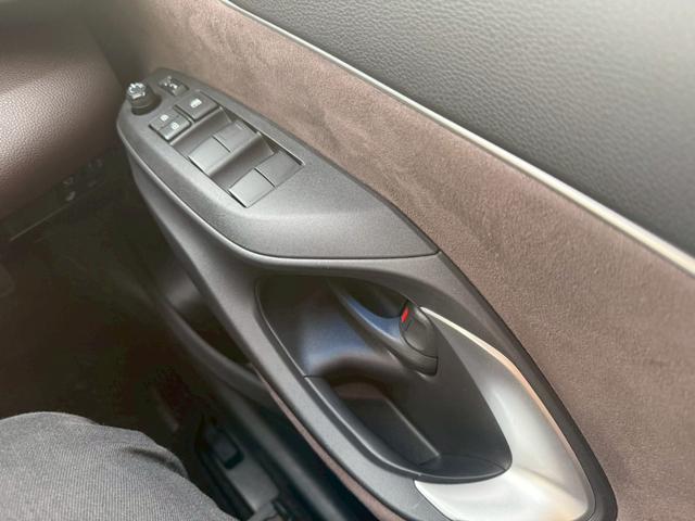 ヤリスクロス ハイブリッドZ ETC 全周囲カメラ クリアランスソナー オートクルーズコントロール レーンアシスト パワーシート 衝突被害軽減システム TV オートマチックハイビーム オートライト LEDヘッドランプ(34枚目)