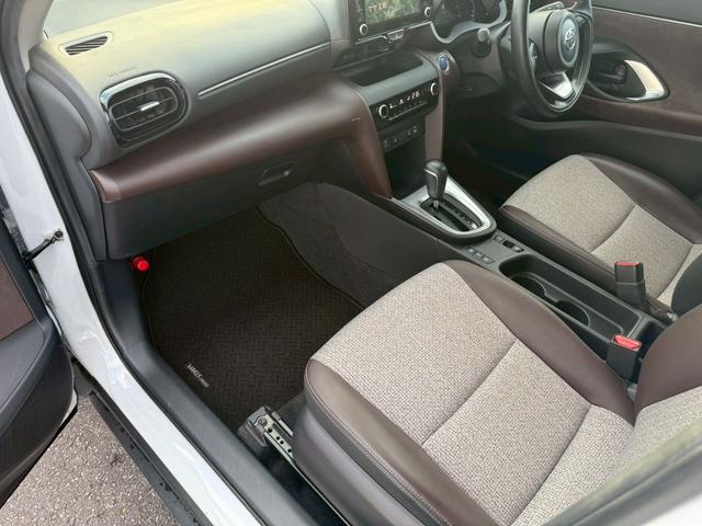 ヤリスクロス ハイブリッドZ ETC 全周囲カメラ クリアランスソナー オートクルーズコントロール レーンアシスト パワーシート 衝突被害軽減システム TV オートマチックハイビーム オートライト LEDヘッドランプ(49枚目)