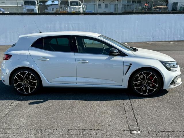 メガーヌ 　バックカメラ　クリアランスソナー　アルミホイール　アイドリングストップ　電動格納ミラー　シートヒーター　ＭＴ　Ｂｌｕｅｔｏｏｔｈ　エアコン　パワーウィンドウ（21枚目）