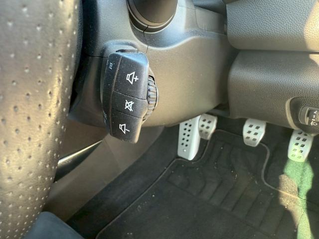 メガーヌ 　バックカメラ　クリアランスソナー　アルミホイール　アイドリングストップ　電動格納ミラー　シートヒーター　ＭＴ　Ｂｌｕｅｔｏｏｔｈ　エアコン　パワーウィンドウ（22枚目）