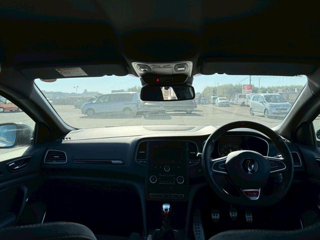 メガーヌ 　バックカメラ　クリアランスソナー　アルミホイール　アイドリングストップ　電動格納ミラー　シートヒーター　ＭＴ　Ｂｌｕｅｔｏｏｔｈ　エアコン　パワーウィンドウ（50枚目）