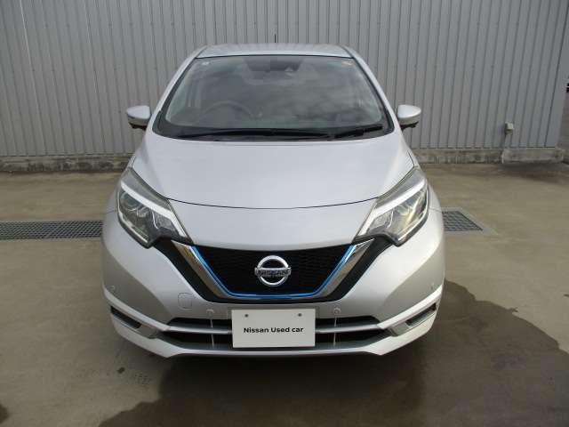 ノート １．２　ｅ－ＰＯＷＥＲ　Ｘ　インテリキー・エマージェンシーブレーキ・　禁煙　３６０°カメラ　記録簿付　運転席助手席エアバック　レーンキープ　ＡＵＴＯエアコン　盗難防止システム　ナビＴＶ　運転席エアバッグ　キーレスエントリー　ドラレコ　パワーウィンドウ　パワステ　ＡＢＳ（2枚目）