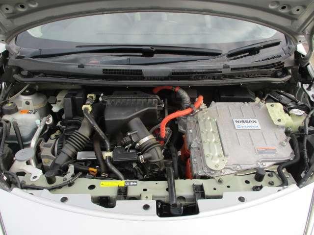 ノート １．２　ｅ－ＰＯＷＥＲ　Ｘ　インテリキー・エマージェンシーブレーキ・　禁煙　３６０°カメラ　記録簿付　運転席助手席エアバック　レーンキープ　ＡＵＴＯエアコン　盗難防止システム　ナビＴＶ　運転席エアバッグ　キーレスエントリー　ドラレコ　パワーウィンドウ　パワステ　ＡＢＳ（7枚目）