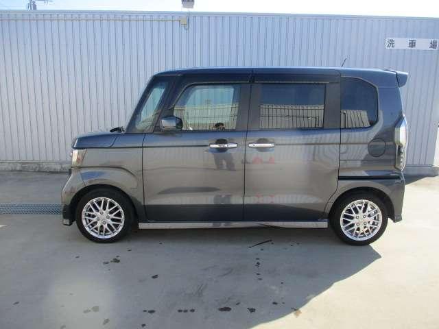 Ｎ－ＢＯＸカスタム カスタム　６６０　Ｌ　ターボ　スマートキー・衝突軽減ブレーキ　衝突軽減ブレーキサポート　ＬＥＤヘッドライ　１オーナー　アルミ　禁煙　アイドリングＳ　ＰＳ　カーテンエアバック　エアバック　ＡＡＣ　ＡＢＳ　バックカメラ付き　ＥＴＣ　Ｗエアバッグ　クルーズコントロール（4枚目）