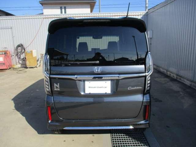 Ｎ－ＢＯＸカスタム カスタム　６６０　Ｌ　ターボ　スマートキー・衝突軽減ブレーキ　衝突軽減ブレーキサポート　ＬＥＤヘッドライ　１オーナー　アルミ　禁煙　アイドリングＳ　ＰＳ　カーテンエアバック　エアバック　ＡＡＣ　ＡＢＳ　バックカメラ付き　ＥＴＣ　Ｗエアバッグ　クルーズコントロール（5枚目）