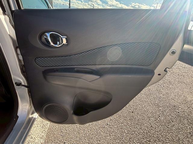 ノート X エマージェンシーブレーキパッケージ フル装備 純正フルセグナビ ETC スマートキー プッシュスタート アイドリングストップ エマージェンシーブレーキ(17枚目)