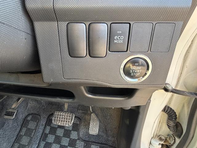 ムーヴ カスタム　ＲＳ　フル装備　社外アルミ　ローダウン　社外ナビ　ＭＯＭＯステアリング　ＥＴＣ　キーレス　ナビ　ベンチシート　フルフラット（14枚目）