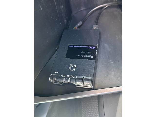 ムーヴ カスタム　ＲＳ　フル装備　社外アルミ　ローダウン　社外ナビ　ＭＯＭＯステアリング　ＥＴＣ　キーレス　ナビ　ベンチシート　フルフラット（31枚目）