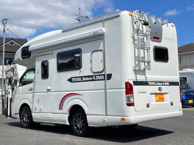 ＧＬ　４ＷＤ　ＲＶトラスト　ＴＲ５５０Ｌ　ボレロＶ－ＭＡＸ　１オーナー　ナビ　ＥＴＣ　Ｂカメラ　リチウム４００Ａｈサブ　走行充電　外部充電　ソーラー　エアコン　ＦＦヒーター　温水シャワー　コンロ　電子レンジ　インバータ　冷蔵庫　マックスファン　エアサス　禁煙車(62枚目)