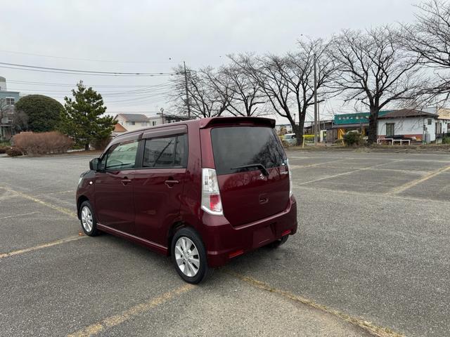 ワゴンＲスティングレー Ｘ　キーレスリモコン　Ｓキー　パワーウィンド　ＷエアＢ　運転席エアバッグ　エアコン　イモビ　ＡＢＳ　衝突安全ボディ　ＰＳ　フルフラットシート　ベンチシート（4枚目）