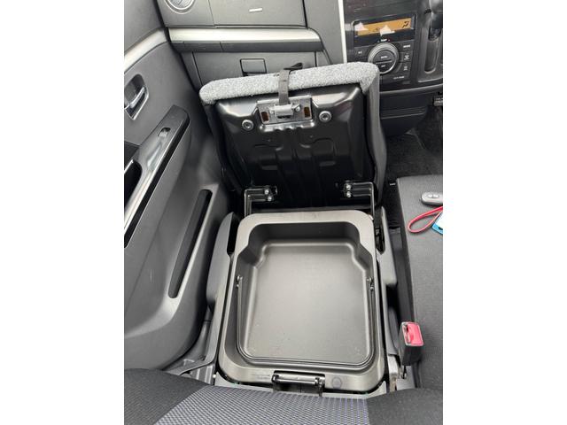 ワゴンＲスティングレー Ｘ　キーレスリモコン　Ｓキー　パワーウィンド　ＷエアＢ　運転席エアバッグ　エアコン　イモビ　ＡＢＳ　衝突安全ボディ　ＰＳ　フルフラットシート　ベンチシート（14枚目）