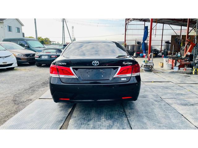 クラウンハイブリッド ロイヤルサルーン（2枚目）