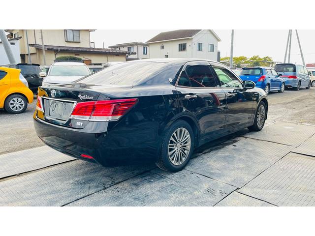 クラウンハイブリッド ロイヤルサルーン（4枚目）