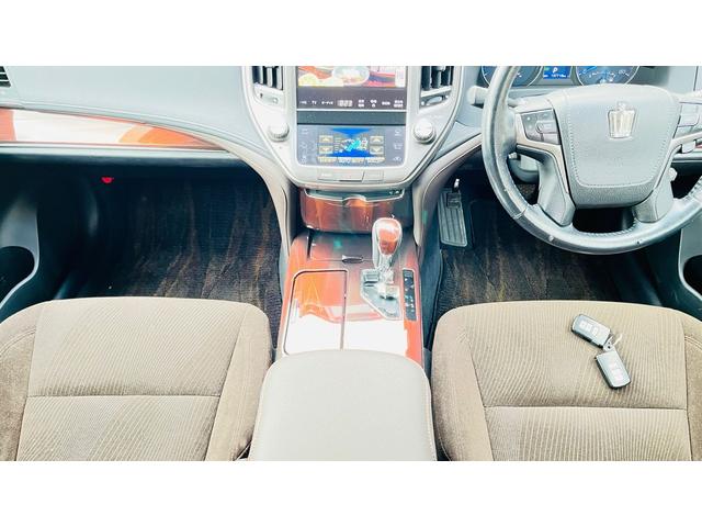 クラウンハイブリッド ロイヤルサルーン（27枚目）