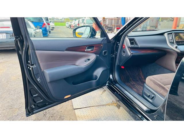 クラウンハイブリッド ロイヤルサルーン（30枚目）