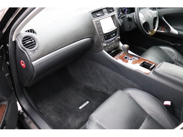 IS IS250 バージョンL 後期型/黒本革シート/シートヒーター&クーラー/衝突軽減装置/純正ナビ/フルセグテレビ/Bluetooth音楽/クリアランスソナー/プリクラッシュセーフティー/電動サンシェード/パドルシフト(50枚目)