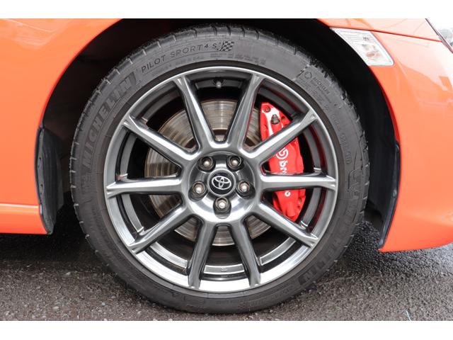 86 GTソーラーオレンジリミテッド 禁煙車/特別限定車/純正ブレンボキャリパー/本革&アルカンターラシート/純正ナビ&テレビ/バックカメラ/シートヒーター/ETC/ドライブレコーダー/ノーマル車/車検整備付(8枚目)