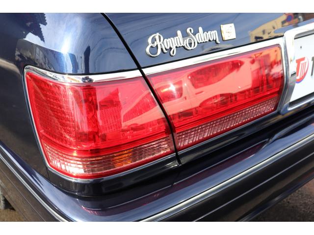 クラウン ロイヤルサルーンG 後期型/禁煙車/後席リクライニング/保冷庫/電動サンシェード/純正ナビ/レーダークルーズコントロール/前後ドライブレコーダー/クールボックス/シートメモリー(25枚目)
