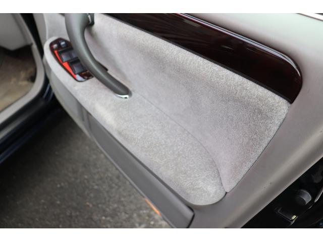 クラウン ロイヤルサルーンG 後期型/禁煙車/後席リクライニング/保冷庫/電動サンシェード/純正ナビ/レーダークルーズコントロール/前後ドライブレコーダー/クールボックス/シートメモリー(57枚目)