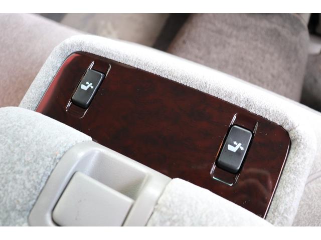 クラウン ロイヤルサルーンG 後期型/禁煙車/後席リクライニング/保冷庫/電動サンシェード/純正ナビ/レーダークルーズコントロール/前後ドライブレコーダー/クールボックス/シートメモリー(69枚目)