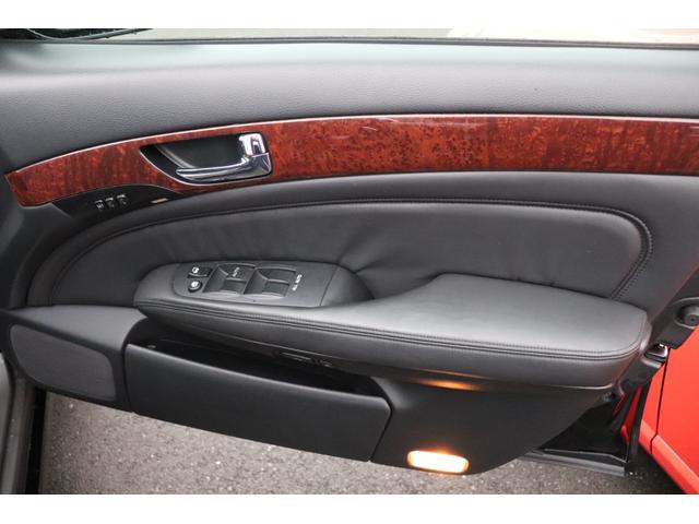 �����L�Y�t���₷���^�]�ȃh�A�g�������Y��ȏ�Ԃ�ۂ��Ă���܂��B