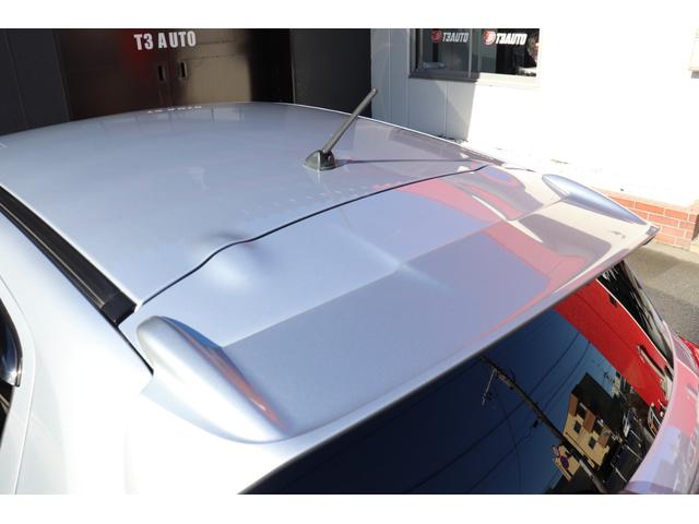 �{���l�b�g��g�����N�A���[�t�̓h����Ԃ��ǍD�ł��B