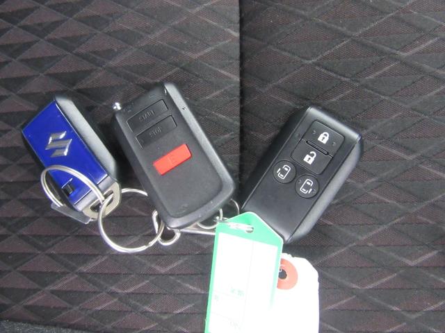 ソリオバンディット ハイブリッドＭＶ　全方位モニター　デュアルカメラブレーキ　ハイブリッドＭＶ　フルタイム４ＷＤ　１０インチナビ　フルセグ　全方位モニター　ＥＴＣ２．０　前後ドライブレコーダー　ＨＤＭＩ接続ケーブル　ＡＣパワープラグ　エンジンスターター（17枚目）