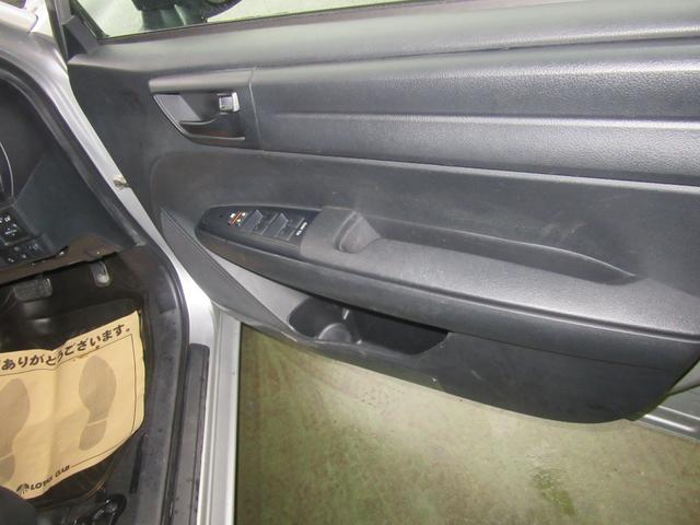 カローラフィールダー １．５Ｘ　純正ナビ・フルセグ・バックカメラ　Ｂｌｕｅｔｏｏｔｈ　ドライブレコーダー　ＥＴＣ　トヨタセーフティセンス　応急用スペアタイヤ　キーレス　ワンオーナー（12枚目）