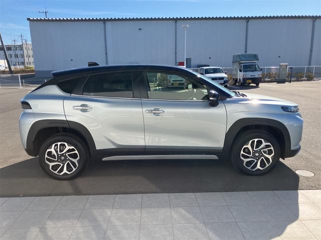 フロンクス ベースグレード　全方位モニター　メモリーナビ　オートクルーズ　ＵＳＢ接続可　スマートキー　ライトレベライザー　プッシュスタート　パドルシフト　オートライト　シートヒーター　ＬＥＤヘッドライト　純正アルミ　特別色（12枚目）