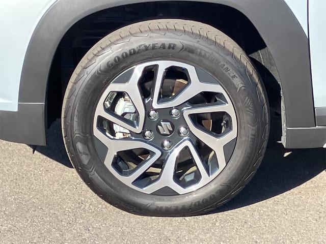 フロンクス ベースグレード　全方位モニター　メモリーナビ　オートクルーズ　ＵＳＢ接続可　スマートキー　ライトレベライザー　プッシュスタート　パドルシフト　オートライト　シートヒーター　ＬＥＤヘッドライト　純正アルミ　特別色（33枚目）