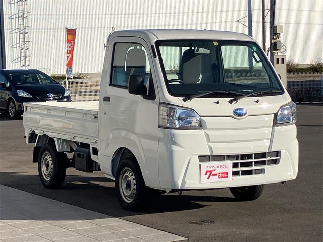 サンバートラック ＴＢ　５速マニュアル　ＡＭＦＭラジオ　ライトレベライザー　ＡＢＳ　運転席側エアバッグ　エアコン　パワーステアリング　三方開　最大積載量３５０ｋｇ（2枚目）