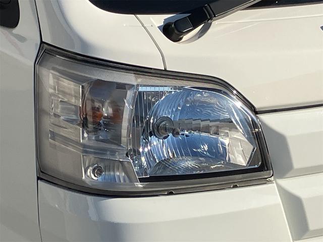 サンバートラック ＴＢ　５速マニュアル　ＡＭＦＭラジオ　ライトレベライザー　ＡＢＳ　運転席側エアバッグ　エアコン　パワーステアリング　三方開　最大積載量３５０ｋｇ（8枚目）