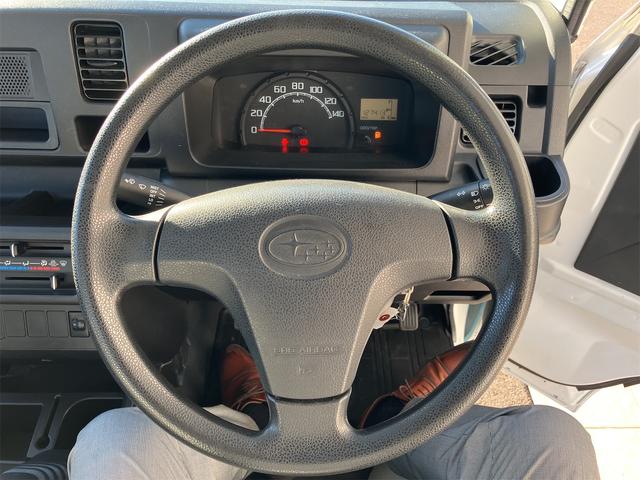 サンバートラック ＴＢ　５速マニュアル　ＡＭＦＭラジオ　ライトレベライザー　ＡＢＳ　運転席側エアバッグ　エアコン　パワーステアリング　三方開　最大積載量３５０ｋｇ（68枚目）