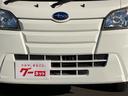 サンバートラック ＴＢ　５速マニュアル　ＡＭＦＭラジオ　ライトレベライザー　ＡＢＳ　運転席側エアバッグ　エアコン　パワーステアリング　三方開　最大積載量３５０ｋｇ（4枚目）