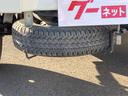 ＴＢ　５速マニュアル　ＡＭＦＭラジオ　ライトレベライザー　ＡＢＳ　運転席側エアバッグ　エアコン　パワーステアリング　三方開　最大積載量３５０ｋｇ（49枚目）