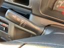 ＴＢ　５速マニュアル　ＡＭＦＭラジオ　ライトレベライザー　ＡＢＳ　運転席側エアバッグ　エアコン　パワーステアリング　三方開　最大積載量３５０ｋｇ（69枚目）
