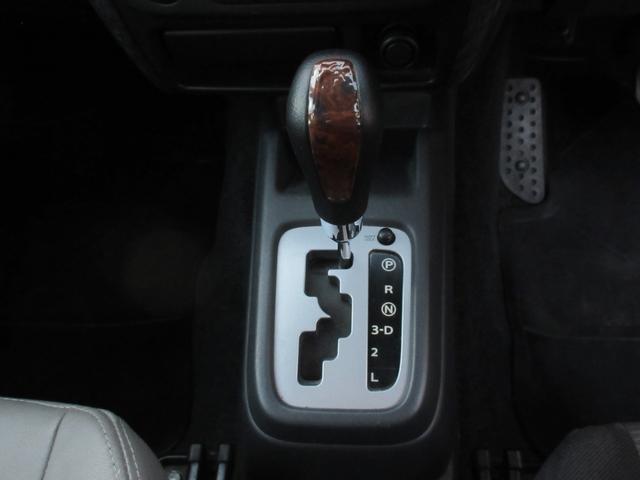 ジムニー ランドベンチャー ターボ 4WD ナビ ターンランプ付き電動格納式ドアミラー ETC キーレス 16インチアルミホイール エアコン パワーステアリング パワーウィンドウ エアバッグ ABS(11枚目)