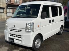 透き通るように綺麗な左ヘッドライト！夜間の運転・悪天候時にしっかりと道を照らしお客さまの安全を守るため！ゼストでは納車前にコンパウンドにて丁寧にヘッドライトをキレイに磨いてから納車をしております！！ 2