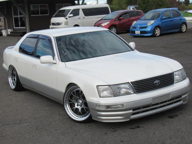 セルシオ Ｃ仕様　ＳＳＲ１９インチＡＷ　ＲＳ－Ｒ車高調公認　社外マフラー　Ｔ－ＤＥＭＡＮＤロアアーム　社外タイロッドエンド　前席パワーシート　ＥＴＣ（2枚目）