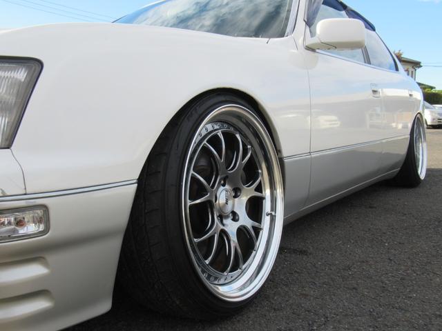 セルシオ Ｃ仕様　ＳＳＲ１９インチＡＷ　ＲＳ－Ｒ車高調公認　社外マフラー　Ｔ－ＤＥＭＡＮＤロアアーム　社外タイロッドエンド　前席パワーシート　ＥＴＣ（15枚目）