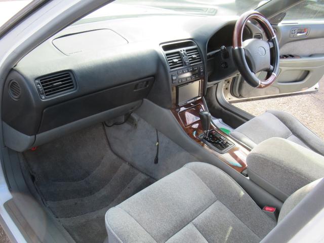 セルシオ Ｃ仕様　ＳＳＲ１９インチＡＷ　ＲＳ－Ｒ車高調公認　社外マフラー　Ｔ－ＤＥＭＡＮＤロアアーム　社外タイロッドエンド　前席パワーシート　ＥＴＣ（34枚目）