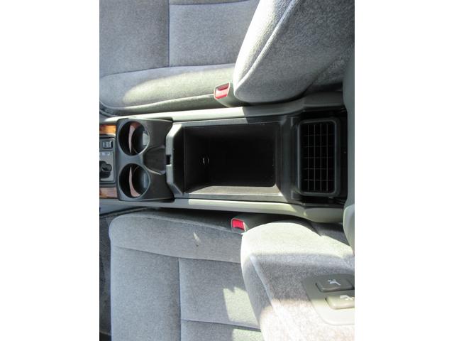 セルシオ Ｃ仕様　ＳＳＲ１９インチＡＷ　ＲＳ－Ｒ車高調公認　社外マフラー　Ｔ－ＤＥＭＡＮＤロアアーム　社外タイロッドエンド　前席パワーシート　ＥＴＣ（60枚目）