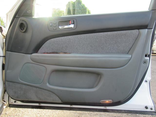 セルシオ Ｃ仕様　ＳＳＲ１９インチＡＷ　ＲＳ－Ｒ車高調公認　社外マフラー　Ｔ－ＤＥＭＡＮＤロアアーム　社外タイロッドエンド　前席パワーシート　ＥＴＣ（61枚目）