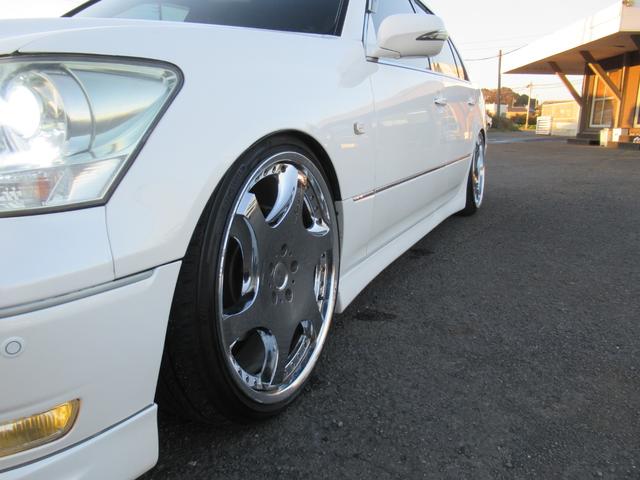 セルシオ eR仕様 純正エアロ 黒皮 マークレビンソン 車高調 クレンツェ20インチ 社外マフラー(31枚目)