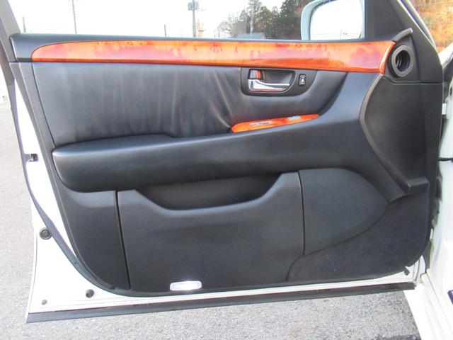 セルシオ eR仕様 純正エアロ 黒皮 マークレビンソン 車高調 クレンツェ20インチ 社外マフラー(69枚目)