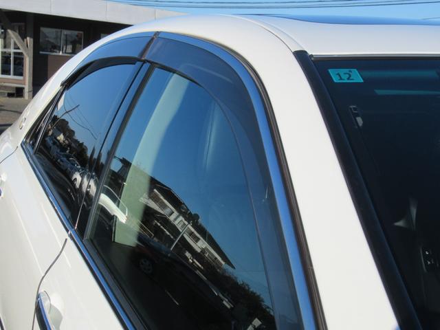 クラウン アスリート　プレミアムエディション　黒皮　サンルーフ　地でぢ　ユーザー様買取直販車　車検令和８年１２月　新車保証書　取説完備（25枚目）