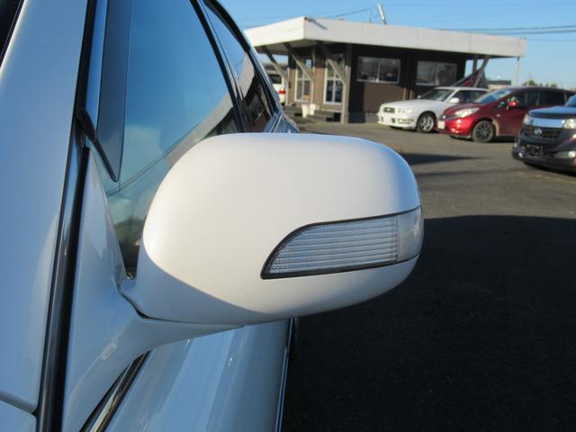 クラウン アスリート　プレミアムエディション　黒皮　サンルーフ　地でぢ　ユーザー様買取直販車　車検令和８年１２月　新車保証書　取説完備（28枚目）