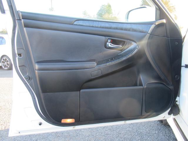 クラウン アスリート　プレミアムエディション　黒皮　サンルーフ　地でぢ　ユーザー様買取直販車　車検令和８年１２月　新車保証書　取説完備（67枚目）